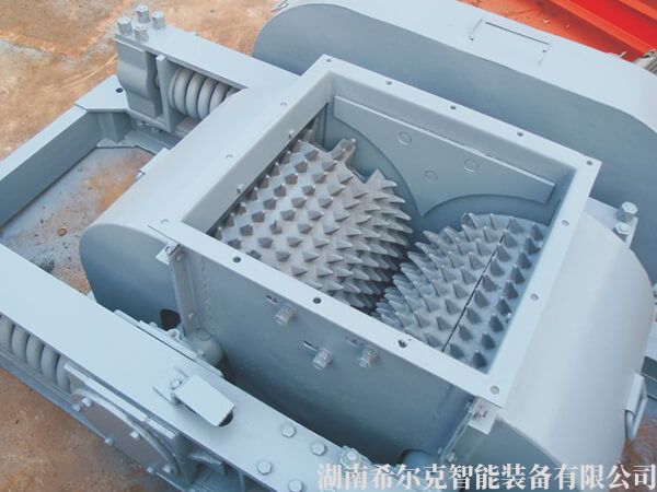 齿辊式破碎机